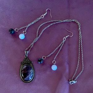 Elegant Silver and Purple Pendant Necklace